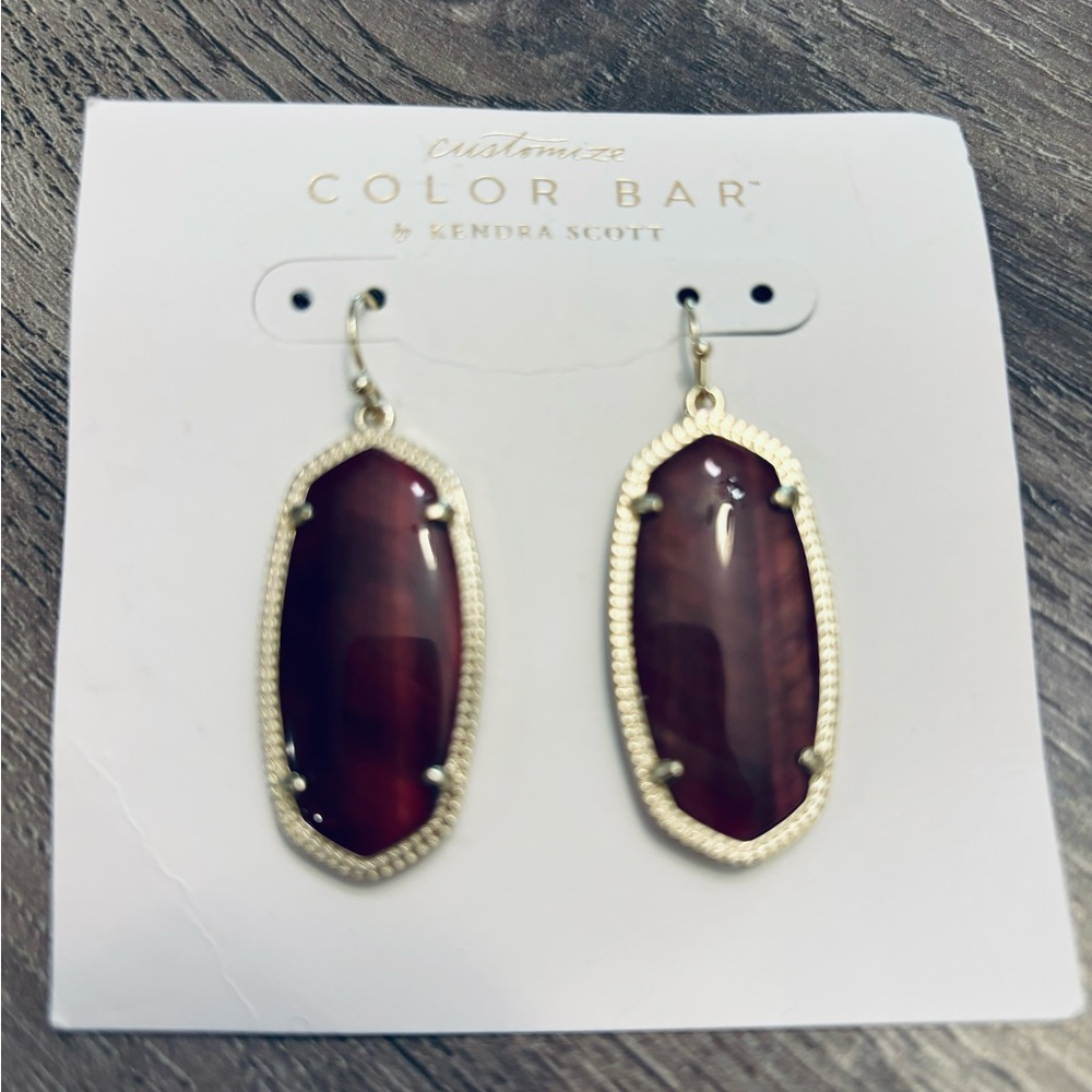 Kendra Scott maroon and gold drop earrings